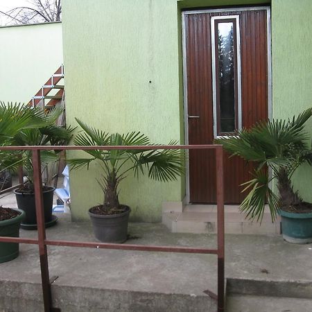 Karpati Motel Budapest Exterior photo