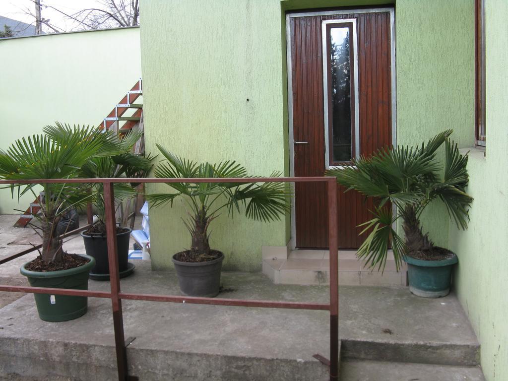Karpati Motel Budapest Exterior photo